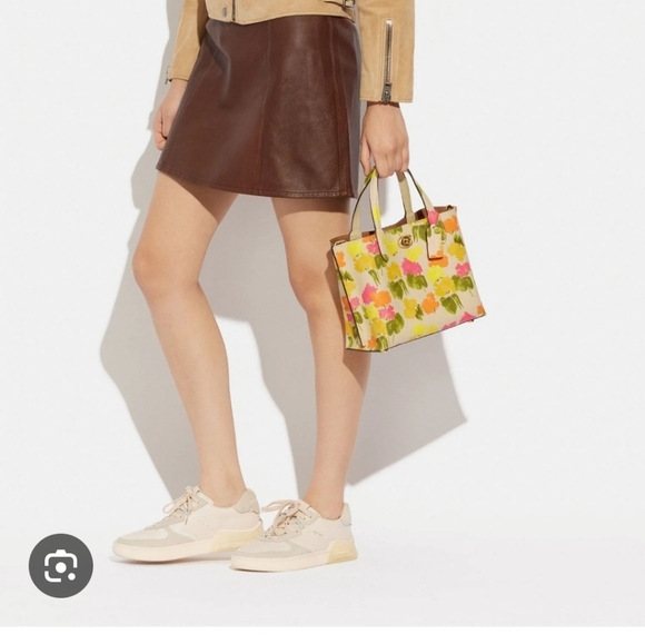 NWOT Coach Floral Printed Willow Tote 24 + Matching Piper K Fruit Bag Charm - Picture 13 of 13